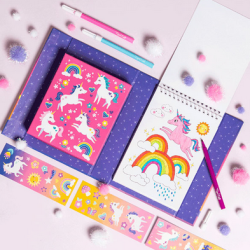 Kit et carnet de coloriage Licorne