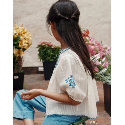 Blouse brodée fleurs bleues