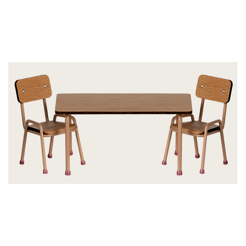 Ensemble table et chaises, Souris